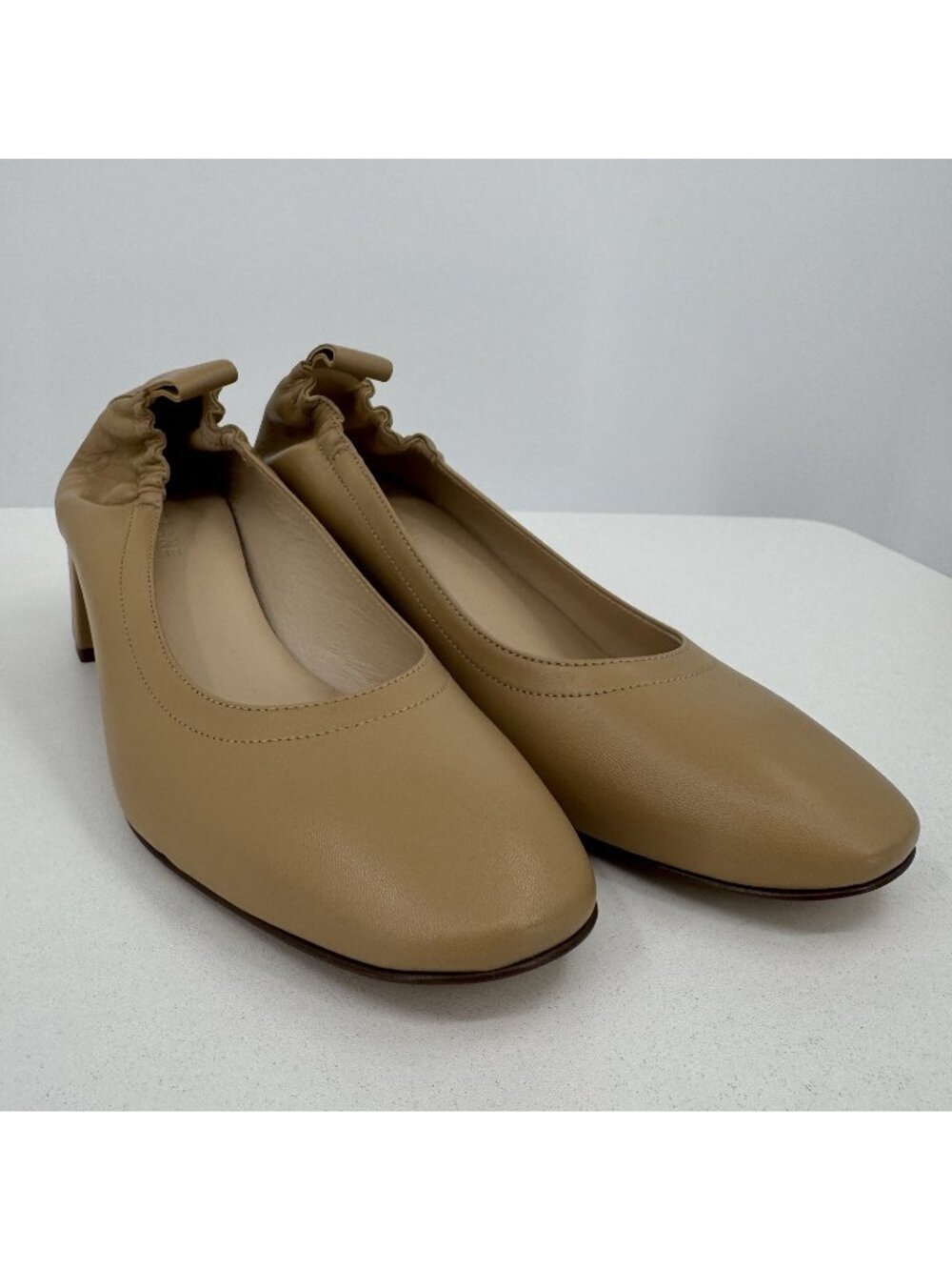 Everlane Italian Leather Day Heel Light Taupe 7 Women's Elastic Back Comfort
